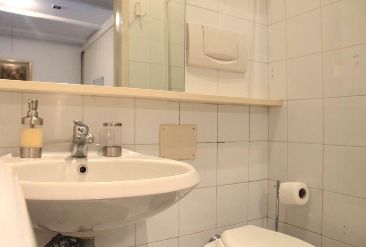 Apartamento Basement Turati 3 -Consulates District Milán Exterior foto